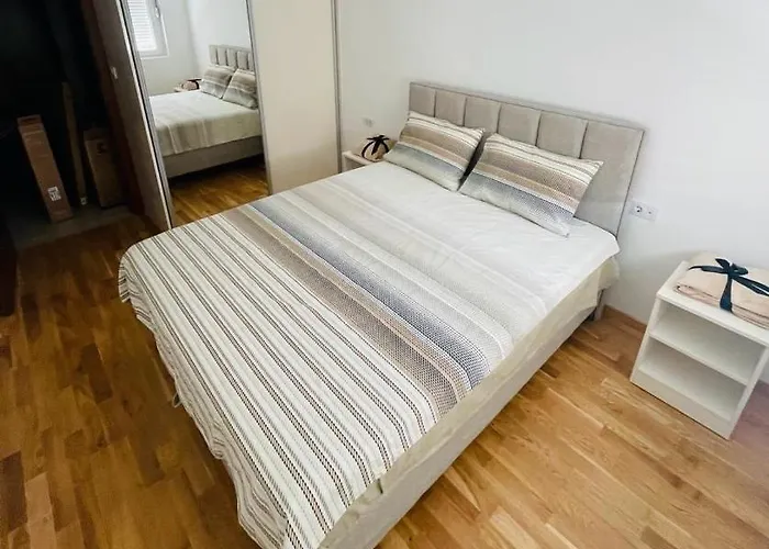 Rb De Lux * Podgoriçe